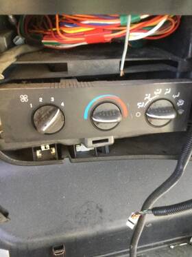 2656054 Chevrolet 1589877 Replaces C4500 2008 Temperature Control