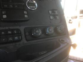 3164164 Freightliner 2004809 Replaces Cascadia 113 2014 Temperature Control