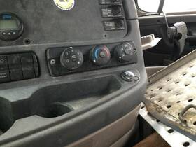3267271 Freightliner 2050308 Replaces Cascadia 113 2015 Temperature Control
