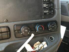 3380699 Freightliner 2156051 Cascadia 113 Temperature Control