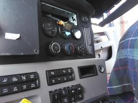 A22-73671-000 Freightliner 2221469 Cascadia 126 Temperature Control 3453946