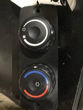 3457263 Freightliner 2224517 Cascadia 126 Temperature Control