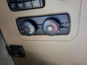 3482444 Freightliner 2247478 2017 N/a Cascadia 125 Temperature Control