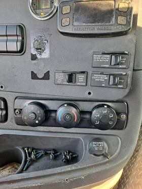 3499995 Freightliner 2263360 Cascadia 125 Temperature Control 3499995 Freightliner 2263360 Cascadia 125 Temperature Control
