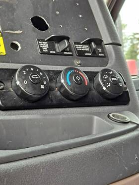 3506134 Freightliner 2267904 Cascadia 125 Temperature Control
