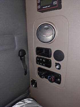 3506152 Freightliner 2267907 Cascadia 125 2016 Temperature Control