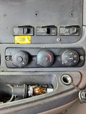 3533554 Freightliner 2292474 2015 Cascadia 125 Temperature Control