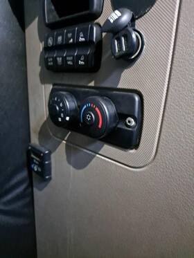 3548293 Freightliner 2305069 Cascadia 125 Temperature Control