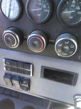 3584163 Freightliner 2337311 Cascadia 126 Temperature Control