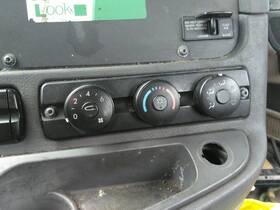 3655061 Freightliner 2401167 Cascadia 113 Temperature Control