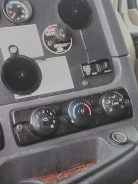 3661055 Freightliner 2406749 Cascadia 125 Temperature Control