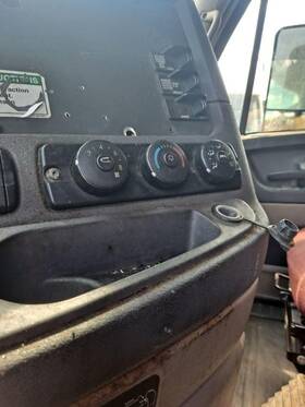 3680389 Freightliner 2424279 Cascadia 125 Temperature Control