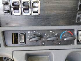 3876744 Freightliner 2584198 Columbia 120 Temperature Control