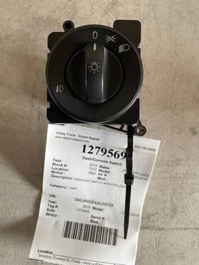 A06-58685-001 Freightliner 2018-2023 Cascadia Headlight Light Lamp Switch 7513