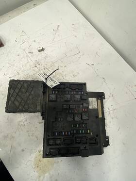 A0660969012 Freightliner 2010 Cascadia Fuse Panel 628-10833