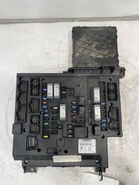 A0675980003 Freightliner 2016 Cascadia Fuse Panel 628-10881 A0675980003 Freightliner 2016 Cascadia Fuse Panel 628-10881