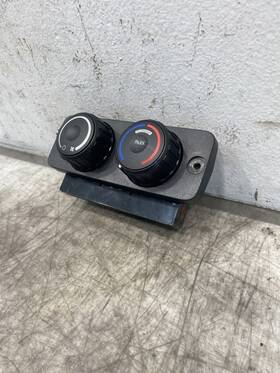 A2273673002 Freightliner 2025 Cascadia 126 Climate Control 718-11285