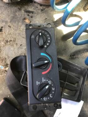 3392446 International 2166451 Prostar 122 Temperature Control