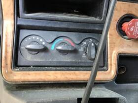 3392747 International 2166751 Prostar 122 Temperature Control
