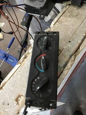 3432760 International 2202511 Prostar 2009 Temperature Control