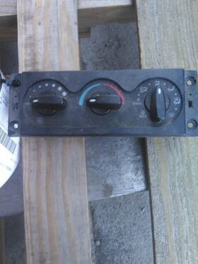 3468925 International 2235305 Prostar 2015 Temperature Control 3468925 International 2235305 Prostar 2015 Temperature Control