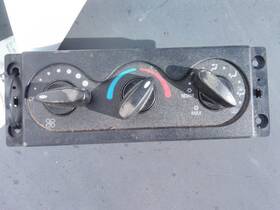 3469599 International 2235953 Prostar 2017 Temperature Control