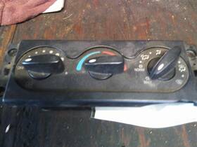 3715364 International 2455700 Prostar 122 2010 Temperature Control