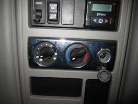 3740056 International 2476913 Lt Temperature Control
