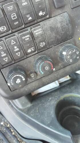 3748786 International 2483821 Lt Temperature Control