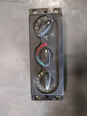 3814737 International 2534864 4300 Temperature Control