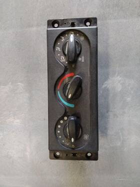 3815296 International 2535303 Prostar 122 Temperature Control