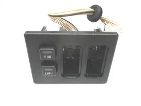 2594917c95 International New Oem Left Housing Switch With Fog And Extended Lamp