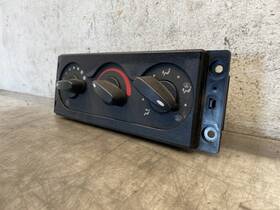 718-11247 International 3545542c3 2004 4300 Climate Control