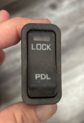 3563073c1 International Power Divider Switch #3563073c1 Nos