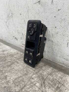 745-10260 International 4061965c1 Lt Power Window Switch