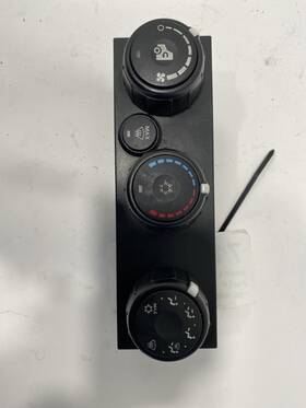 4067515f95 International 2020 Lt625 Climate Control 718-11036