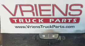 P27-1079r Kenworth Switch-door Lock Rh