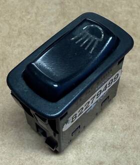 82279499 Mack Interior Dome Light Rocker Switch