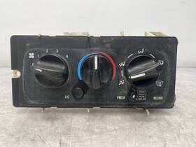 718-11072 Mack 880011 2006 Cxn Climate Control
