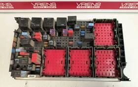 P27-1209-01010 Paccar Kenworth T680 T880 Peterbilt 567 579 Fuse-assy Cab Pdc 2.1m