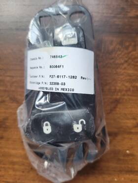 P27-6117-1282 Paccar P27-61171282 Right Hand Passenger Window Control Switch