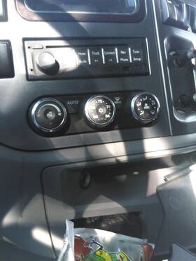 Peterbilt 2365987 579 Temperature Control 3615851