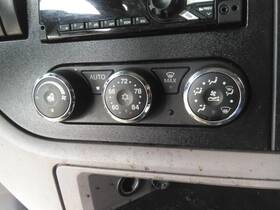 3617786 Peterbilt 2367853 Replaces 579 2016 Temperature Control