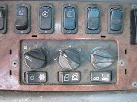3760690 Peterbilt 2494153 387 Temperature Control
