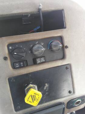 3782721 Peterbilt 2511281 330 Temperature Control