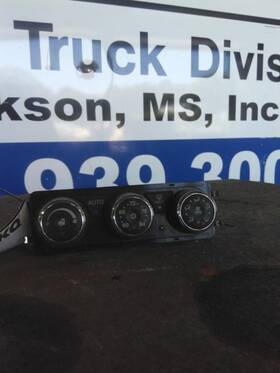 3821662 Peterbilt 2540890 579 Temperature Control