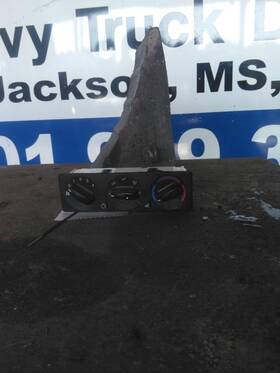 3821740 Peterbilt 2540949 N/a 389 Temperature Control