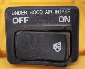 P27-1178-077 Peterbilt Switch-pb Under Hood Air Intake