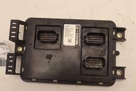 Q21-1077-3-183 Peterbilt 2013-2021 579 Paccar Continental Chassis Control Module Unit Oem