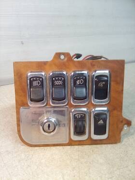 S64-6015-260 Peterbilt Switch Panel Inch No Key